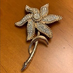 Kramer Daisy Rhinestone Brooch Pin Signed Kramer Vintage GoldTone Textured